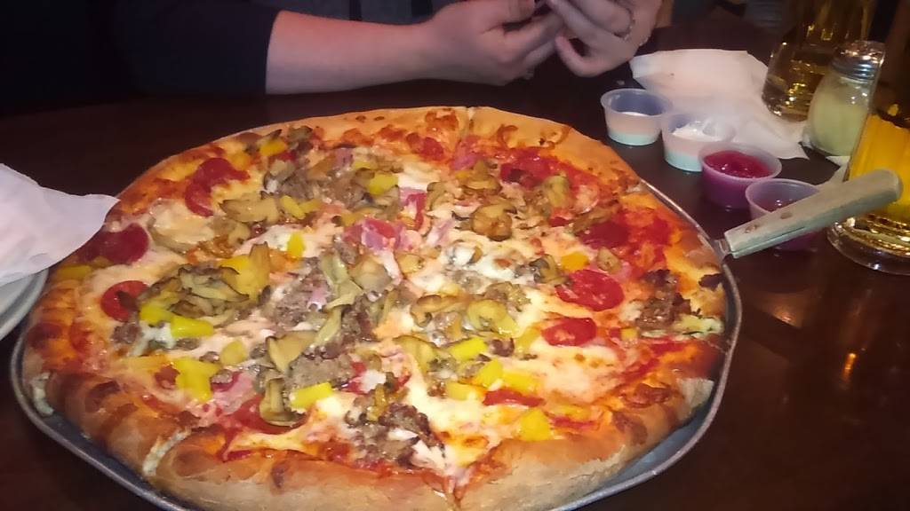 Dell Annos Pizzeria | restaurant | 10378 Martinsville Hwy, Danville, VA 24541, USA | 4346852220 OR +1 434-685-2220