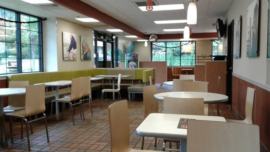McDonalds | cafe | 16044 Lower Boones Ferry Rd, Lake Oswego, OR 97034, USA | 5036361579 OR +1 503-636-1579