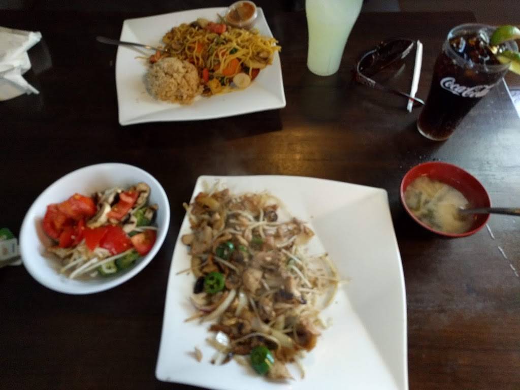 Hot Iron | restaurant | 15012 N Kelsey St, Monroe, WA 98272, USA | 3608638393 OR +1 360-863-8393