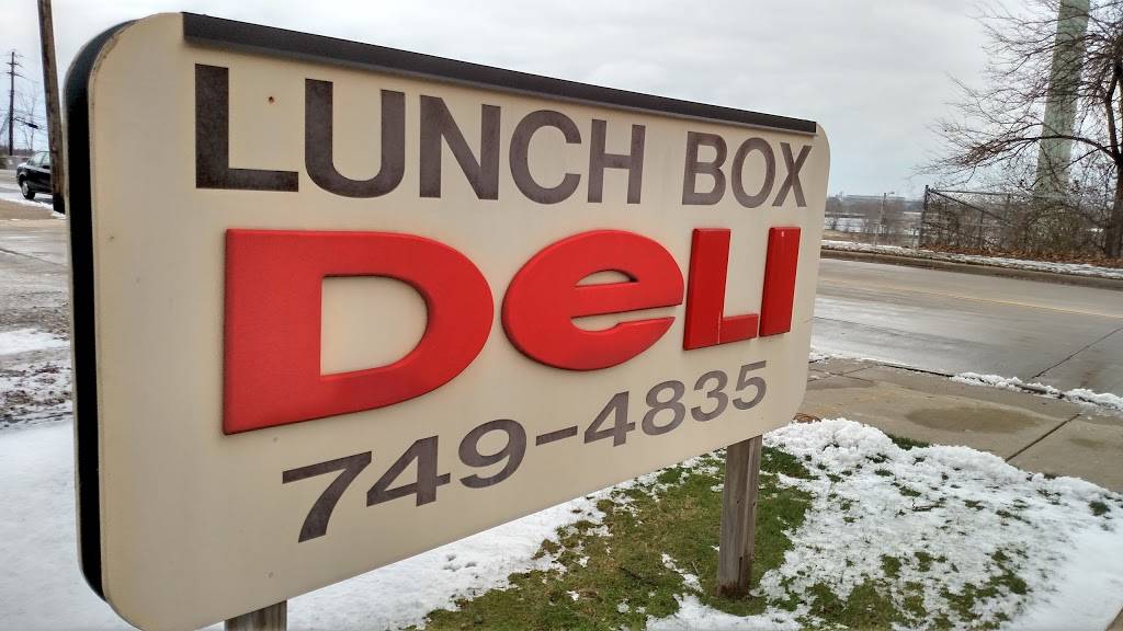 Lunch Box Deli | restaurant | 223 W Schaaf Rd, Cleveland, OH 44109, USA | 2167494835 OR +1 216-749-4835