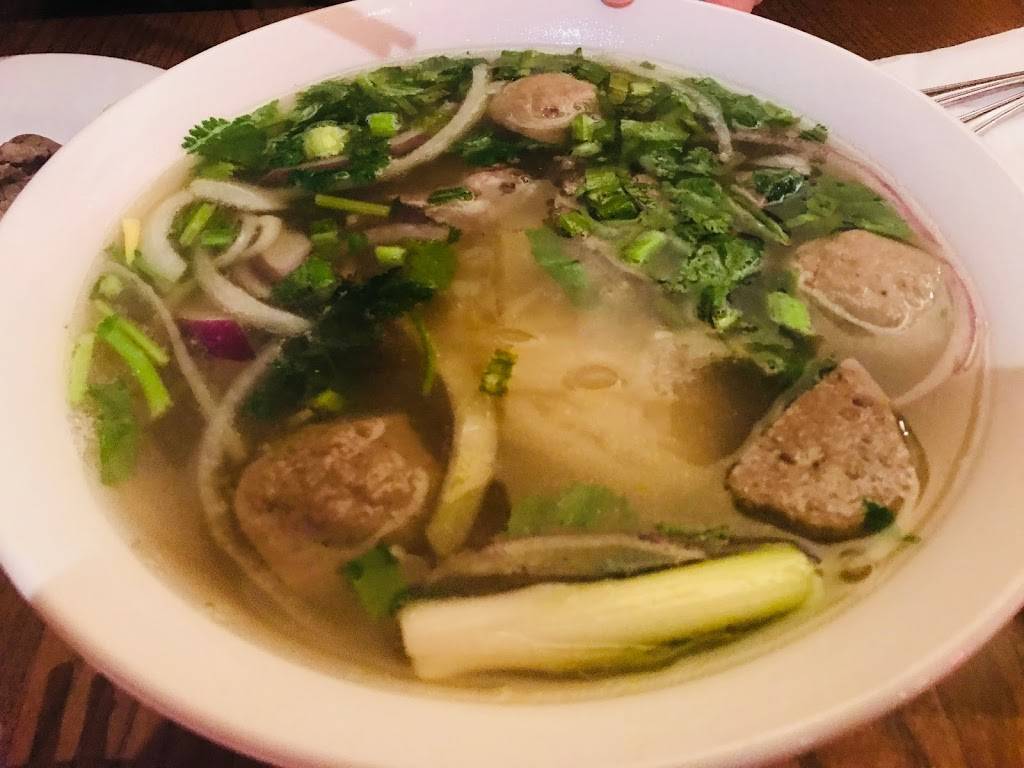 Saigon Pho & Cafe | restaurant | 726 Lake St, Oak Park, IL 60301, USA | 7086890389 OR +1 708-689-0389