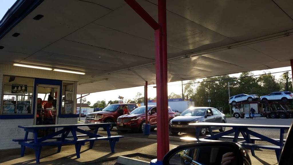 Powells Dairy Freeze | restaurant | 1212 N Temple Ave, Starke, FL 32091, USA | 9049646567 OR +1 904-964-6567