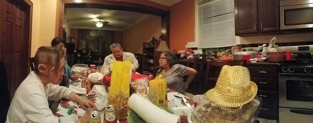 Munchers | restaurant | 4326 W Division St, Chicago, IL 60651, USA | 7732781120 OR +1 773-278-1120