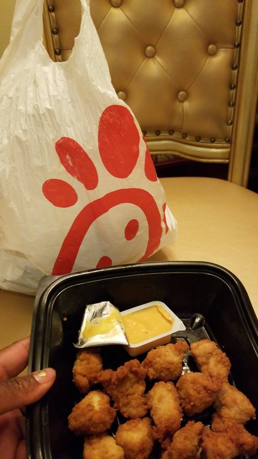 Chick-fil-A | restaurant | 2429 W Wheatland Rd, Dallas, TX 75237, USA | 9722964090 OR +1 972-296-4090