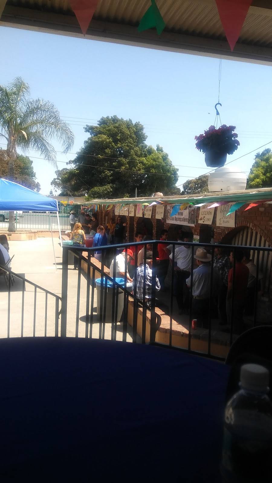 Casa Del Mexicano | restaurant | 218 S 11th St, Santa Paula, CA 93060, USA | 8055251236 OR +1 805-525-1236