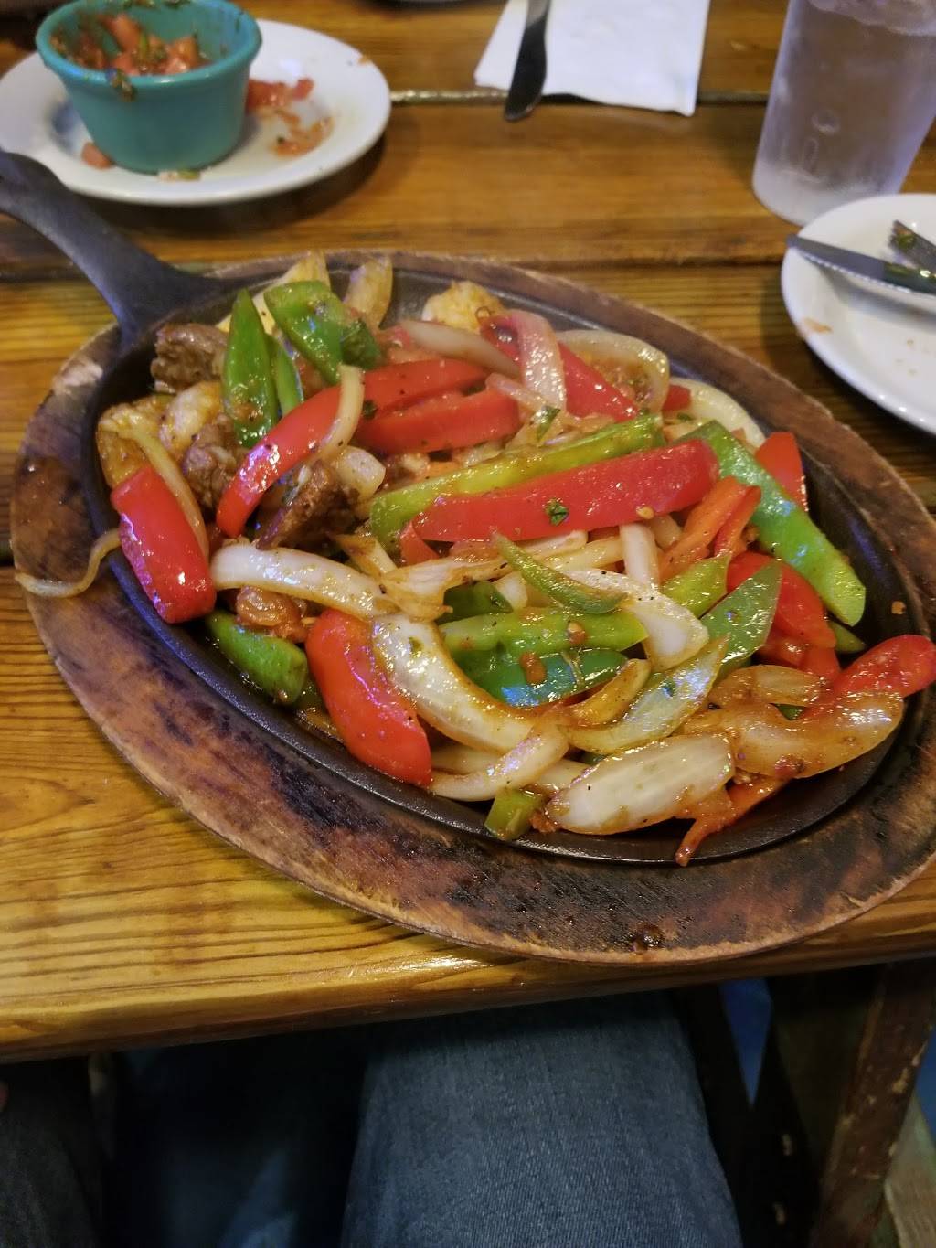 Ginas Cantina | restaurant | 722 Generals Hwy, Millersville, MD 21108, USA | 4109238226 OR +1 410-923-8226