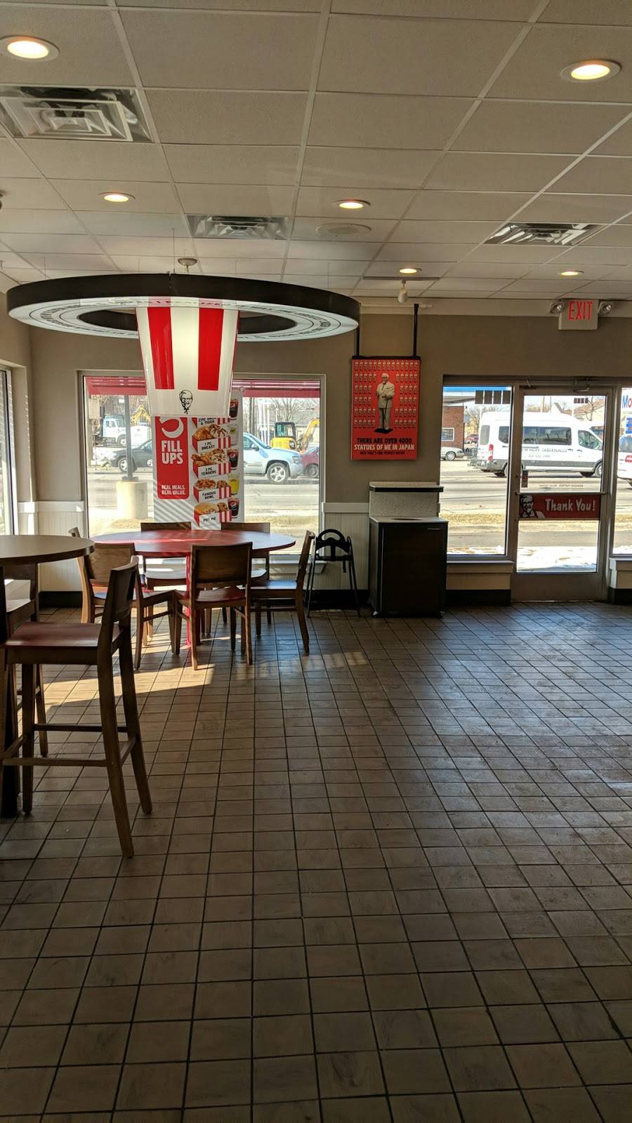 KFC | restaurant | 2601 W Davison St, Detroit, MI 48238, USA | 3138677270 OR +1 313-867-7270