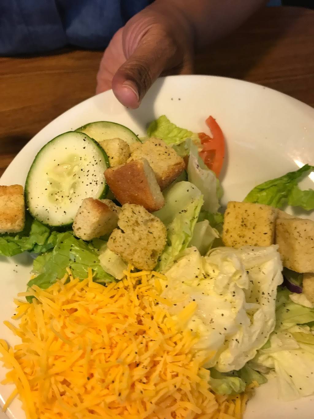 Dennys | restaurant | 180 N Genesee St, Utica, NY 13501, USA | 3157329350 OR +1 315-732-9350