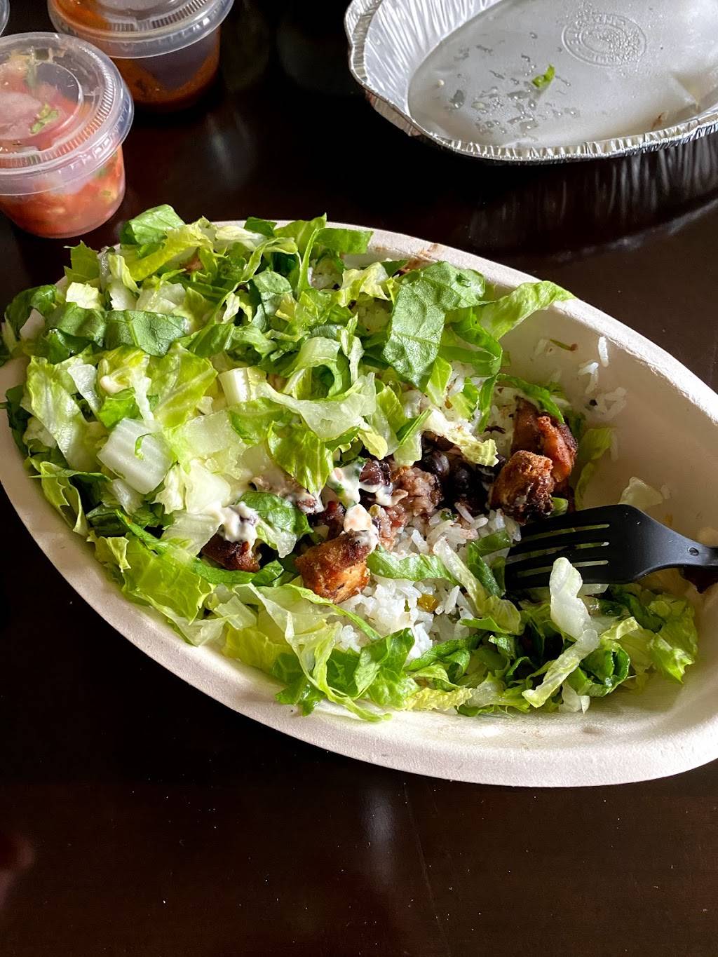Chipotle Mexican Grill | restaurant | 23123 Woodward Ave, Ferndale, MI 48220, USA | 2486546865 OR +1 248-654-6865