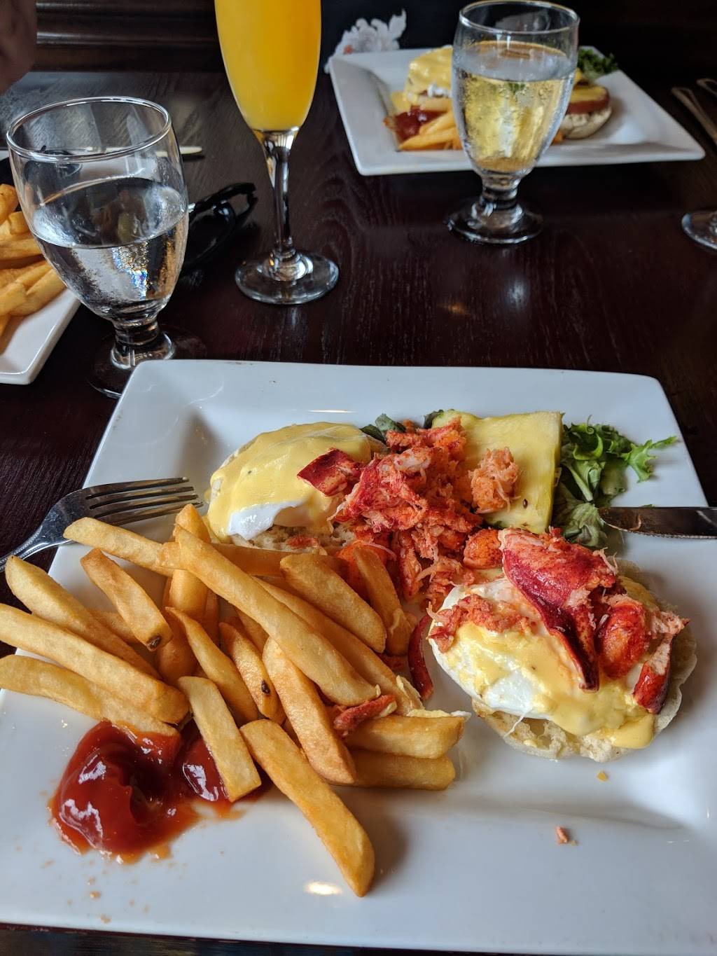 Woodbridge Social | restaurant | 12 Selden St, Woodbridge, CT 06525, USA | 2035539135 OR +1 203-553-9135