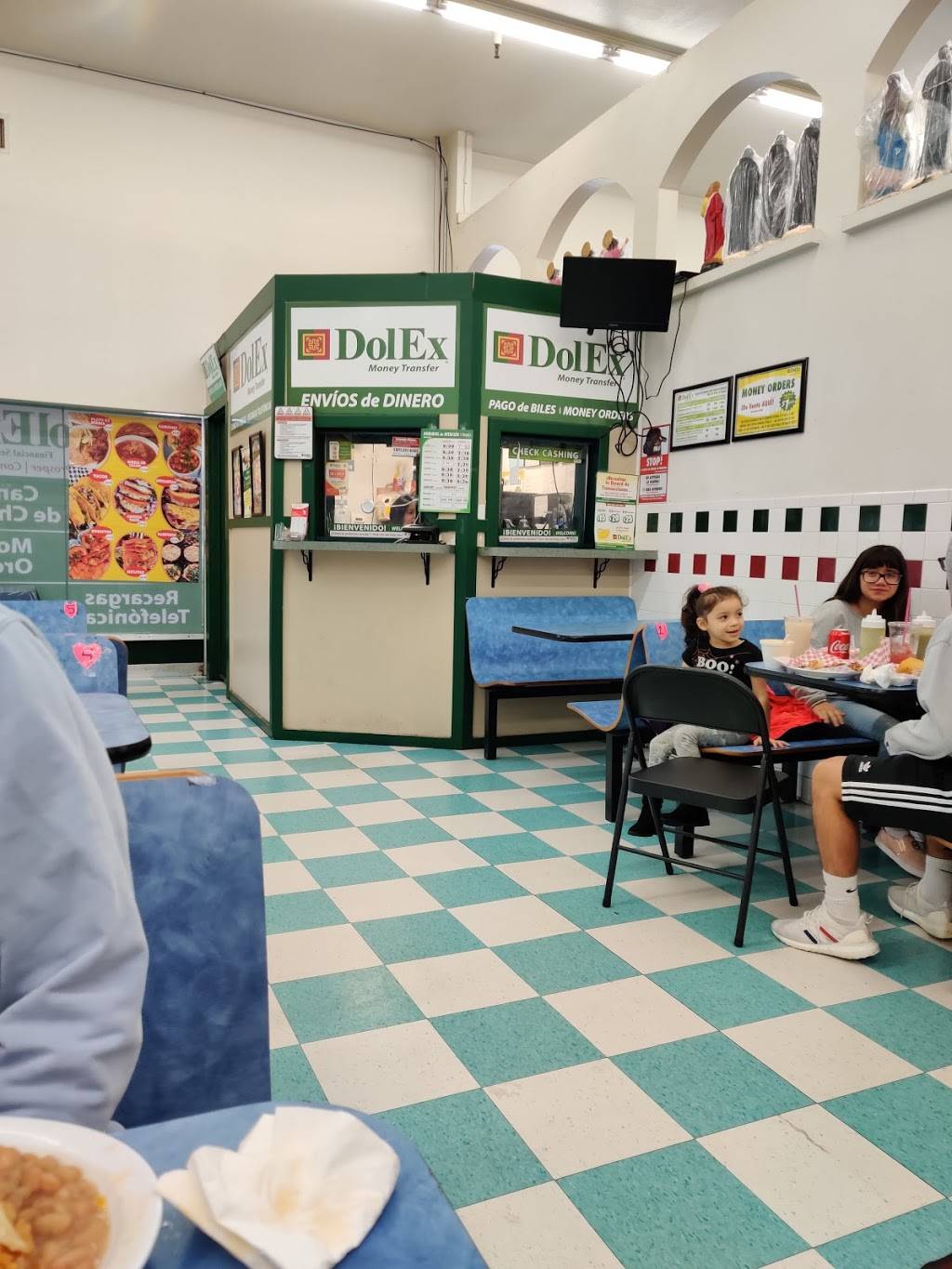 Birrieria Tijuana | restaurant | 1111 SW 128th St, Burien, WA 98146, USA | 2532599465 OR +1 253-259-9465