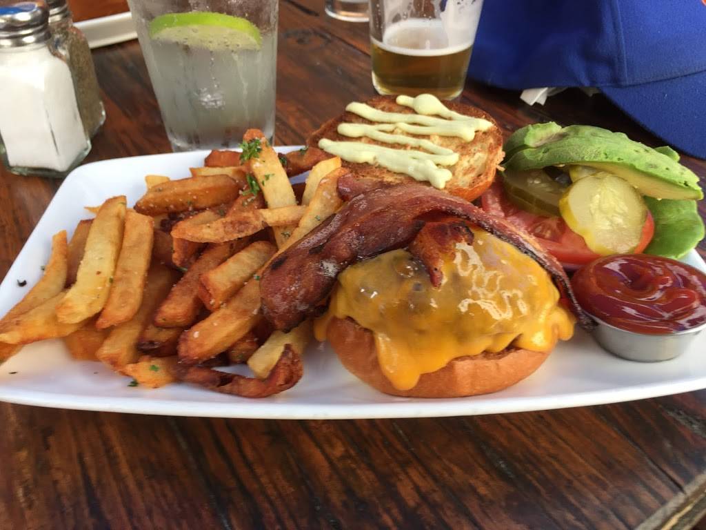 Bedford Falls | restaurant | 206 E 67th St, New York, NY 10065, USA | 2127178181 OR +1 212-717-8181