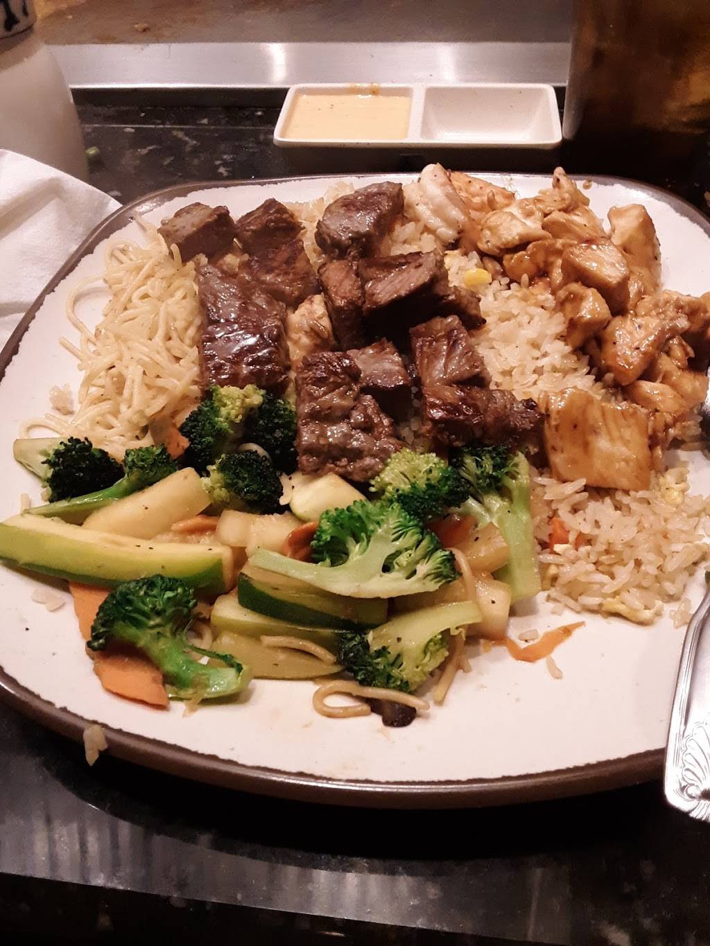 Kobe Hero Japanese Steak and Sushi Bar | restaurant | 20465 Chartwell Center Dr, Cornelius, NC 28031, USA | 7048967778 OR +1 704-896-7778