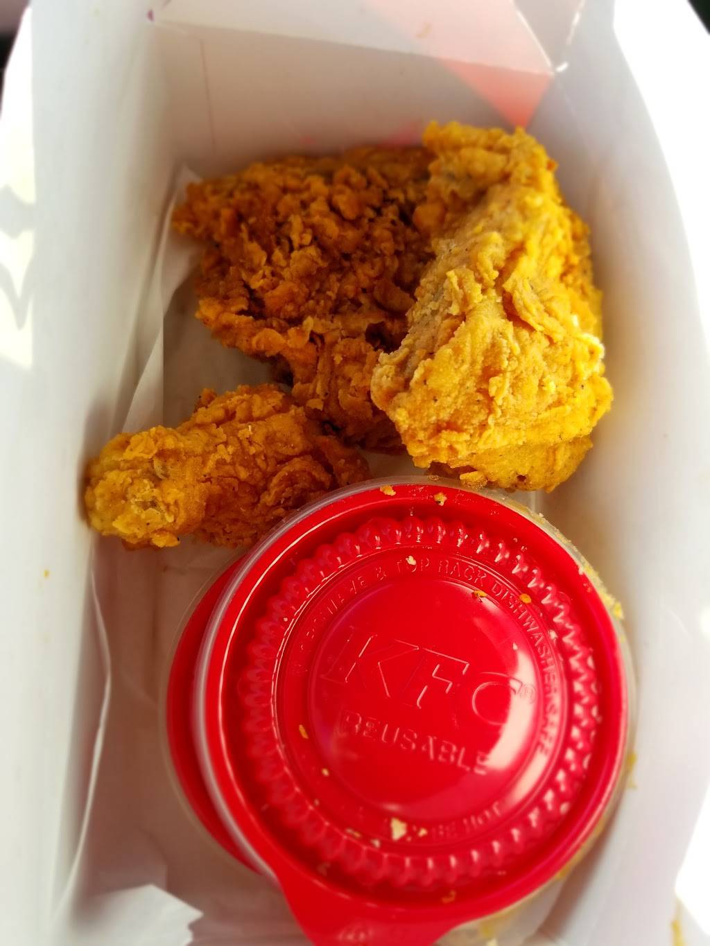 KFC | restaurant | 2312 S Maryland Pkwy, Las Vegas, NV 89104, USA | 7252183640 OR +1 725-218-3640