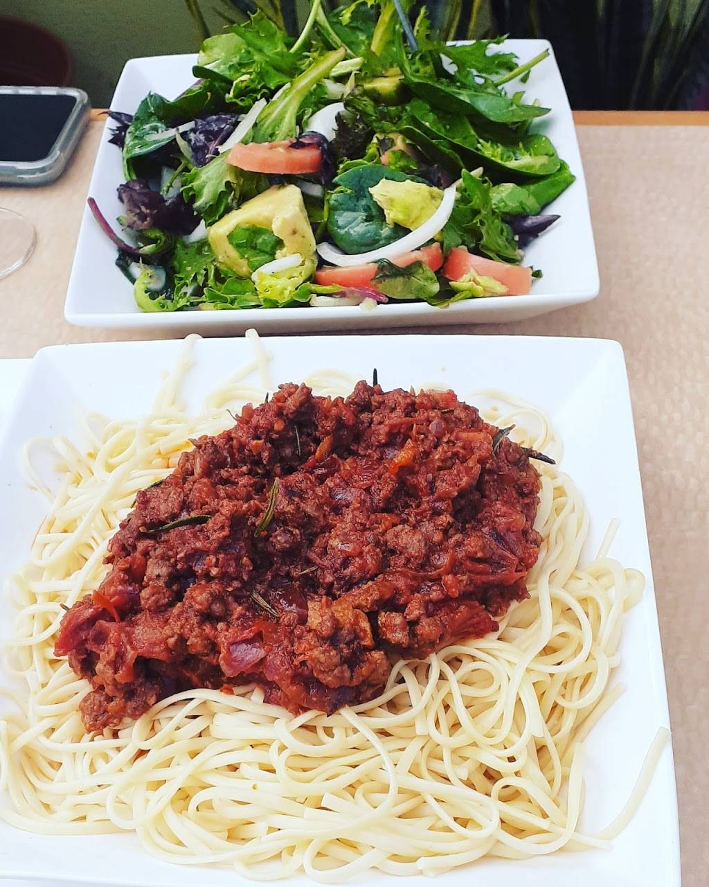 Caffe Utopia & Bar | restaurant | 410 E Glebe Rd, Alexandria, VA 22305, USA | 5719705588 OR +1 571-970-5588