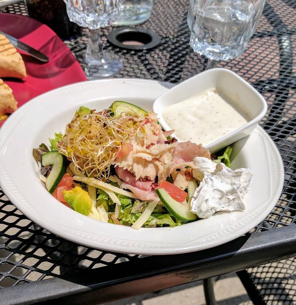 Fresh Palate | restaurant | 109 N 2nd Ave, Alpena, MI 49707, USA | 9893581400 OR +1 989-358-1400