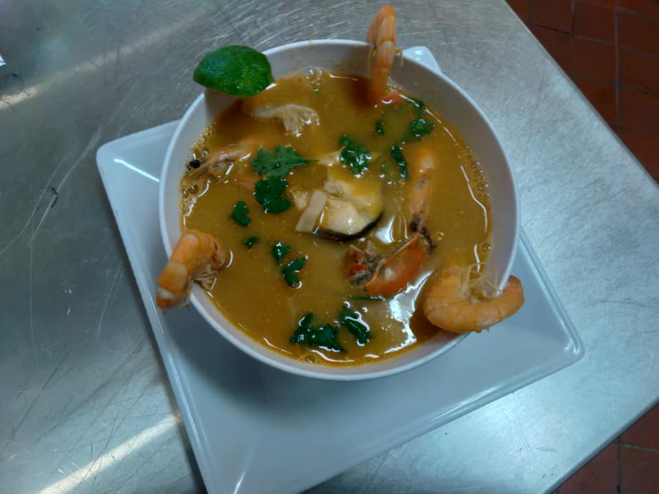 La Esperanza Pupuseria and Dinner | restaurant | 916 B St, San Rafael, CA 94901, USA | 4158794749 OR +1 415-879-4749