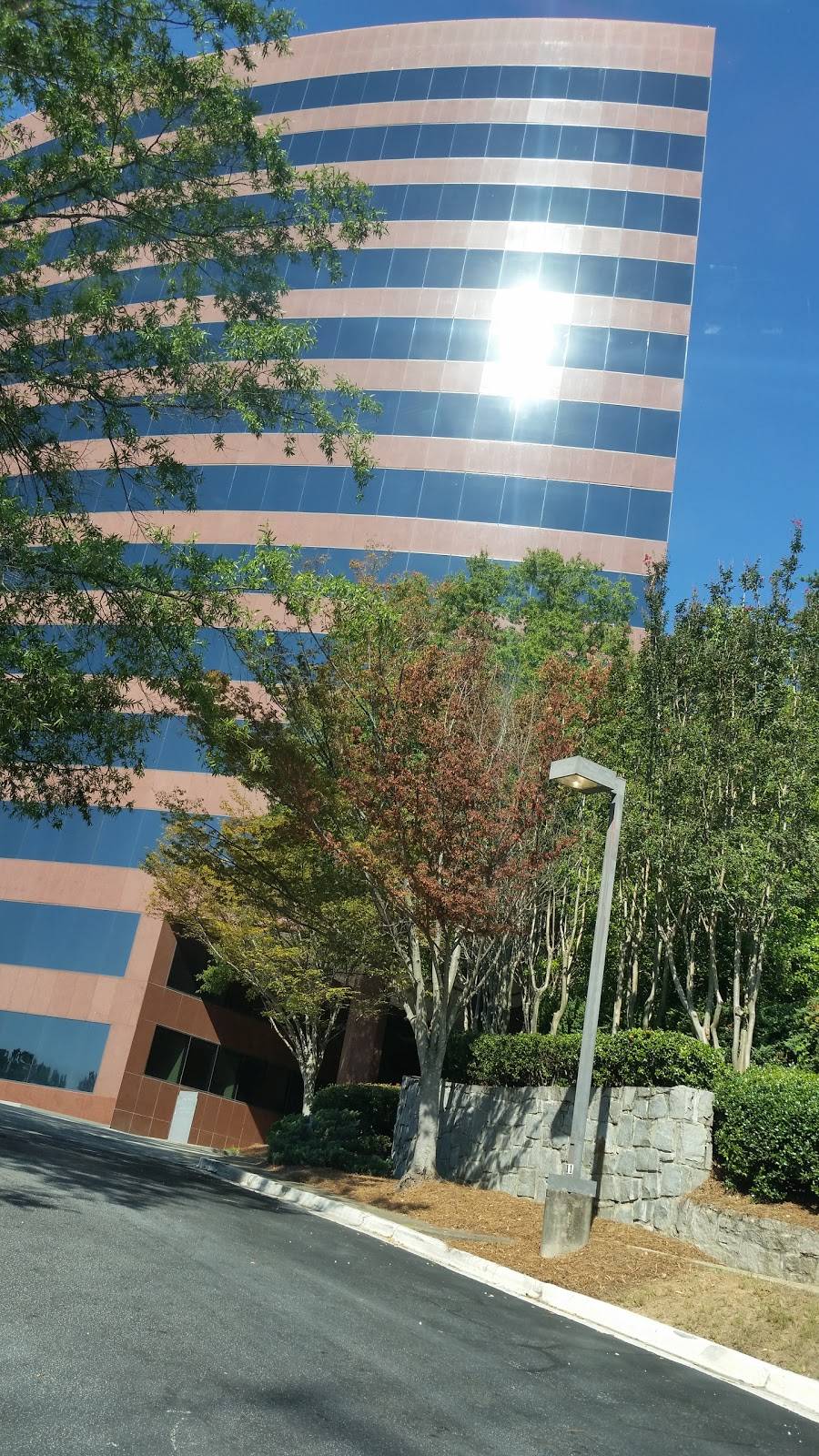 Overlook II Building | restaurant | 2839 Paces Ferry Rd SE # 100, Atlanta, GA 30339, USA | 7704317474 OR +1 770-431-7474