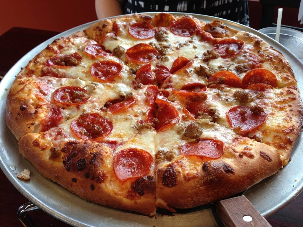 Stewart Square Eatery | restaurant | 117 S Main St, Rockford, IL 61101, USA | 8157087494 OR +1 815-708-7494