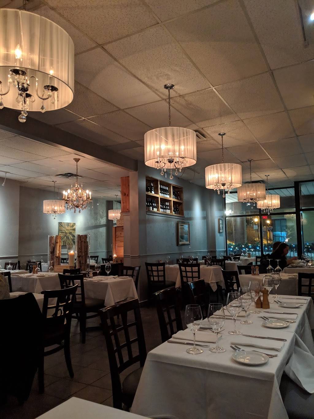 Aqua Grill | restaurant | 15150 Yonge St, Aurora, ON L4G 1M2, Canada | 9057510778 OR +1 905-751-0778