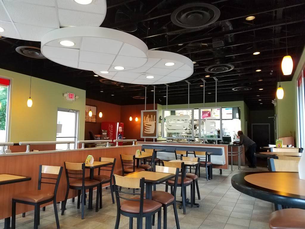 Burger King | restaurant | 557 Long Hill Rd, Groton, CT 06340, USA | 8604452020 OR +1 860-445-2020