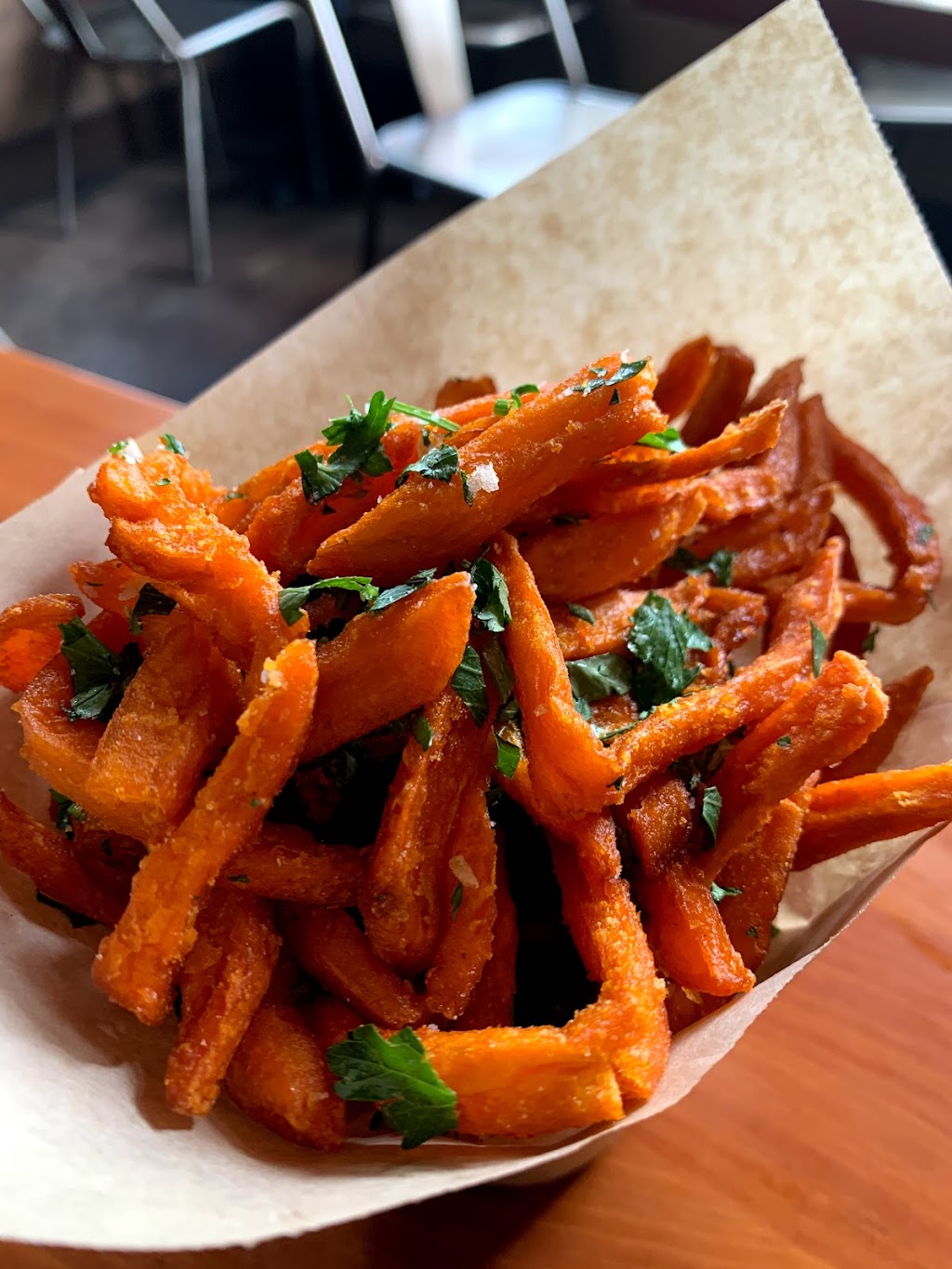 Roam Artisan Burgers | restaurant | 1923 Fillmore St, San Francisco, CA 94115, USA | 4158007801 OR +1 415-800-7801