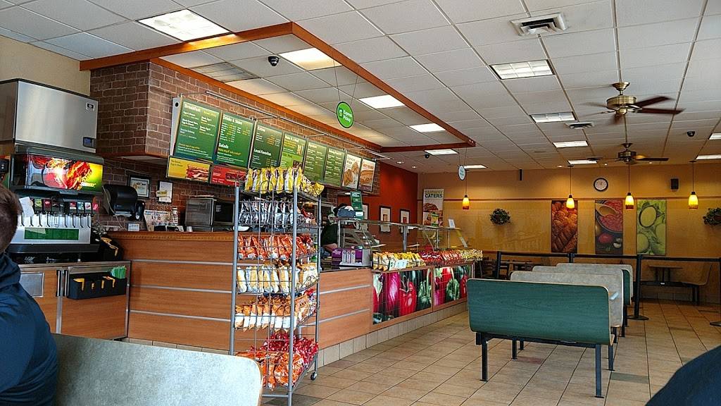 Subway | restaurant | 485 N 12th St, Middlesboro, KY 40965, USA | 6062485464 OR +1 606-248-5464