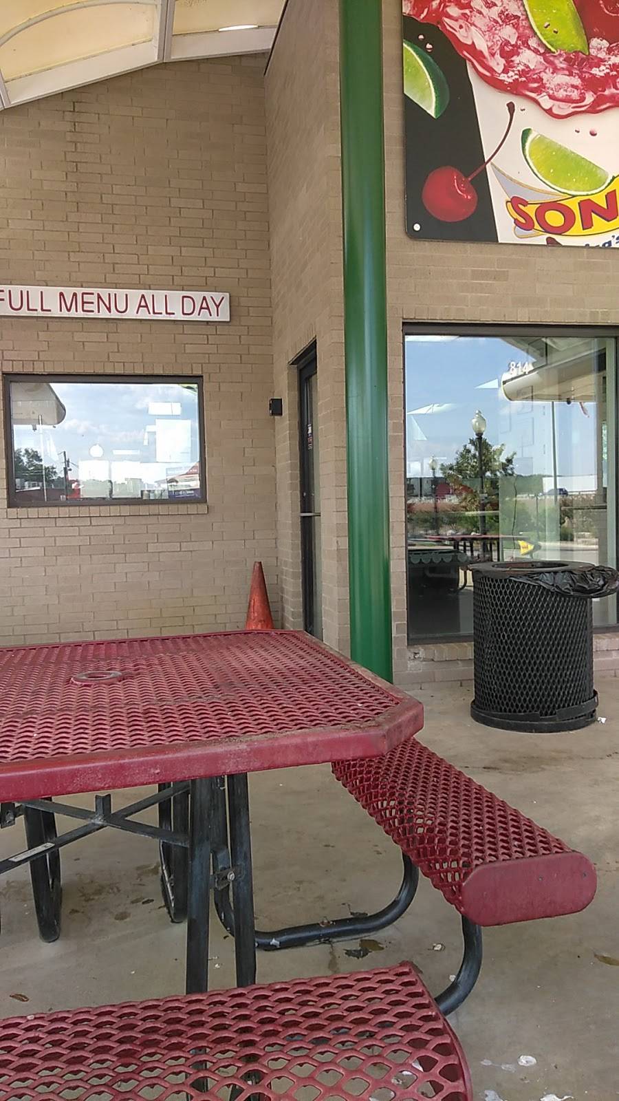 Sonic Drive-In | restaurant | 814 E Central Ave, Belton, TX 76513, USA | 2549399006 OR +1 254-939-9006