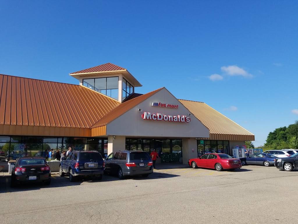 McDonalds | cafe | 15766 Manchester St, South Beloit, IL 61080, USA | 8157040071 OR +1 815-704-0071
