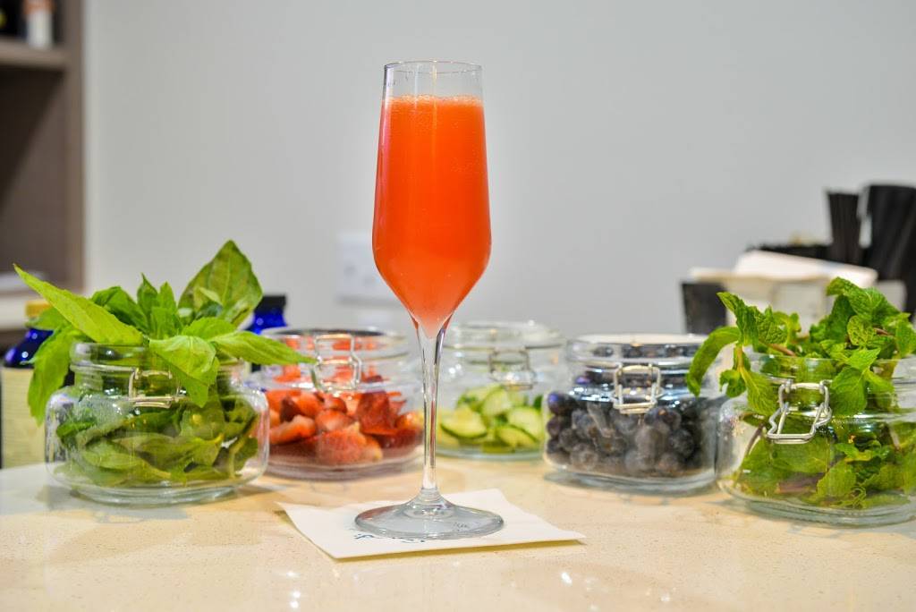 Cork & Kale Eugene | restaurant | 2133 Centennial Plaza, Eugene, OR 97401, USA | 5413423836 OR +1 541-342-3836