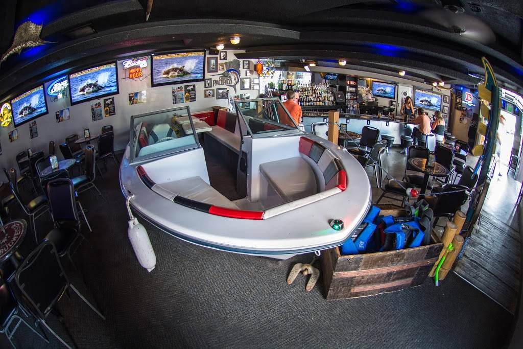 Dive Inn | restaurant | 1380 S Broadway, Denver, CO 80210, USA | 7202426157 OR +1 720-242-6157