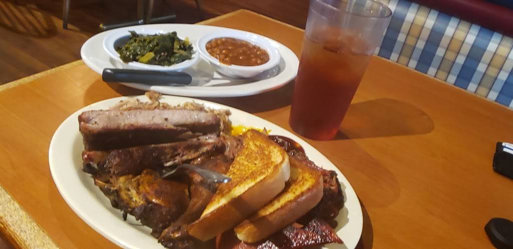 The Smokehouse | restaurant | 914 Paris Ave, Port Royal, SC 29935, USA | 8435220322 OR +1 843-522-0322