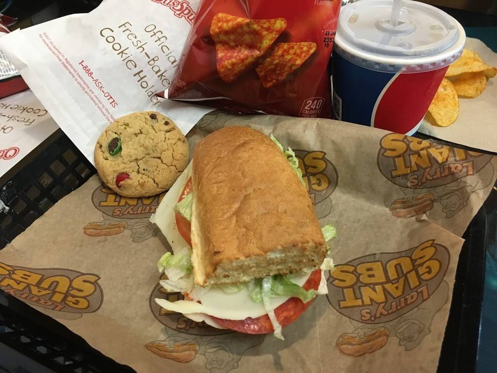 Larrys Giant Subs | meal takeaway | 320 Hyde Park Commons, Brunswick, GA 31523, USA | 9122671871 OR +1 912-267-1871