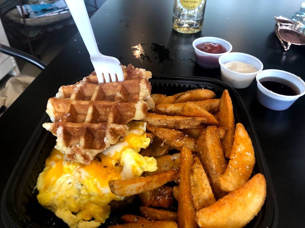 Broadway Market | restaurant | 1322 N Broadway, Knoxville, TN 37917, USA | 8655007222 OR +1 865-500-7222