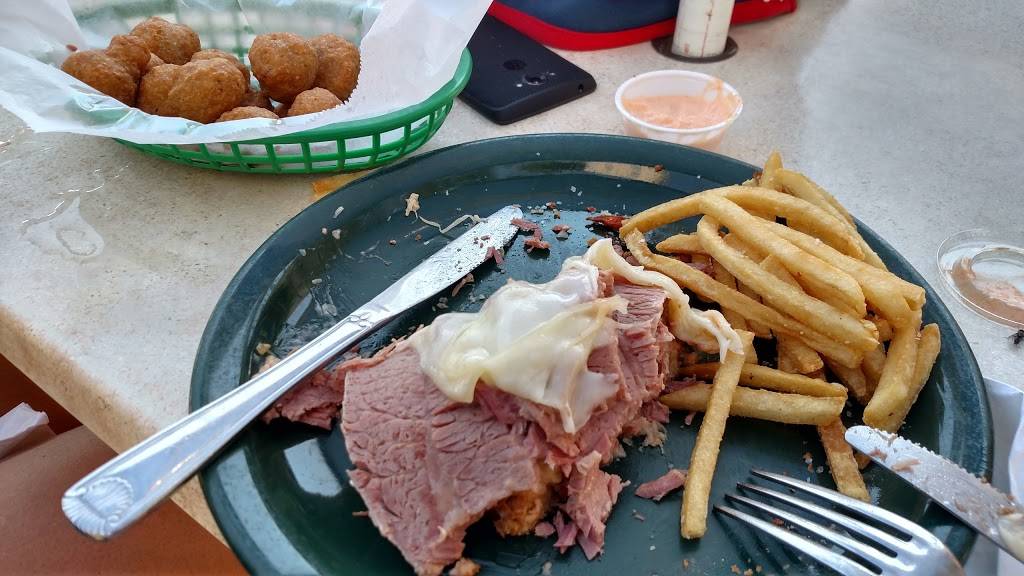 Molly Darcys Irish Pub & Restaurant | restaurant | 1701 S Ocean Blvd, North Myrtle Beach, SC 29582, USA | 8432725555 OR +1 843-272-5555