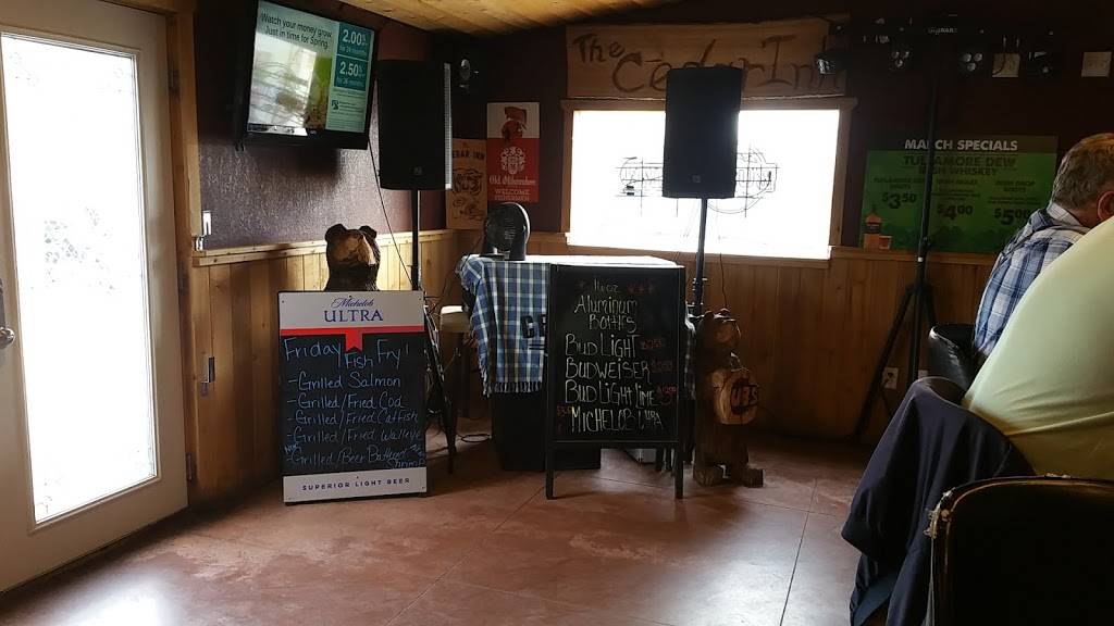 The Cedar Inn | restaurant | 4747 IL-26, Freeport, IL 61032, USA | 8155635014 OR +1 815-563-5014