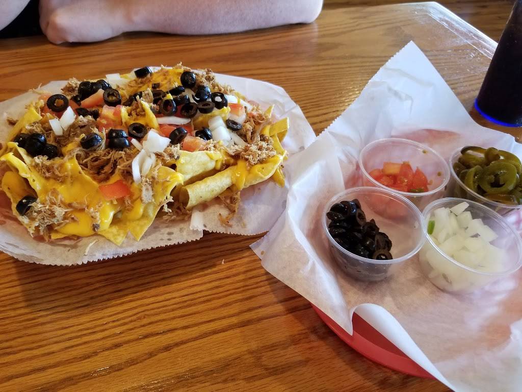 Willard Varsity Club | restaurant | 3598 Bullhead Rd, Willard, OH 44890, USA | 4199332248 OR +1 419-933-2248