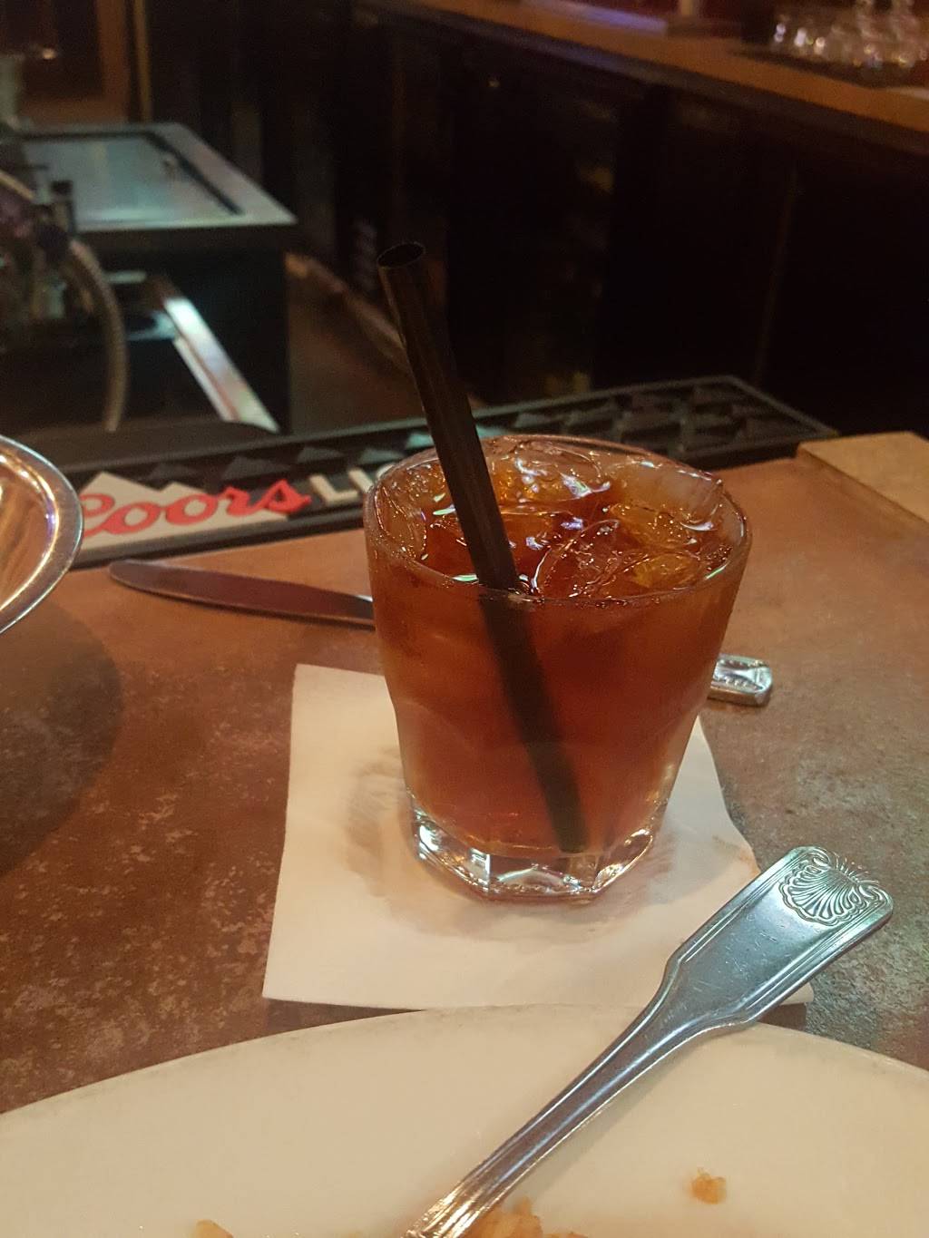 Salazars Grill & Bar | restaurant | 345 Sierra St, Kingsburg, CA 93631, USA | 5598971843 OR +1 559-897-1843