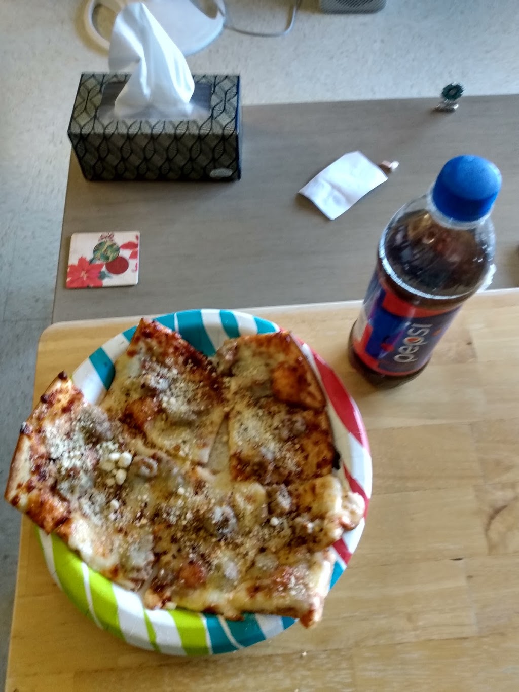 Reds Savoy Pizza | restaurant | 400 Wabasha St N, St Paul, MN 55102, USA | 6517973774 OR +1 651-797-3774