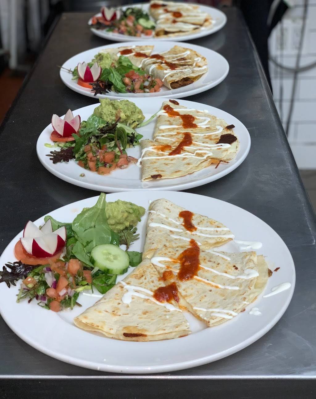 Taqueria Mexico 2000 | restaurant | 131 Grand St, Brooklyn, NY 11249, USA | 7183959985 OR +1 718-395-9985