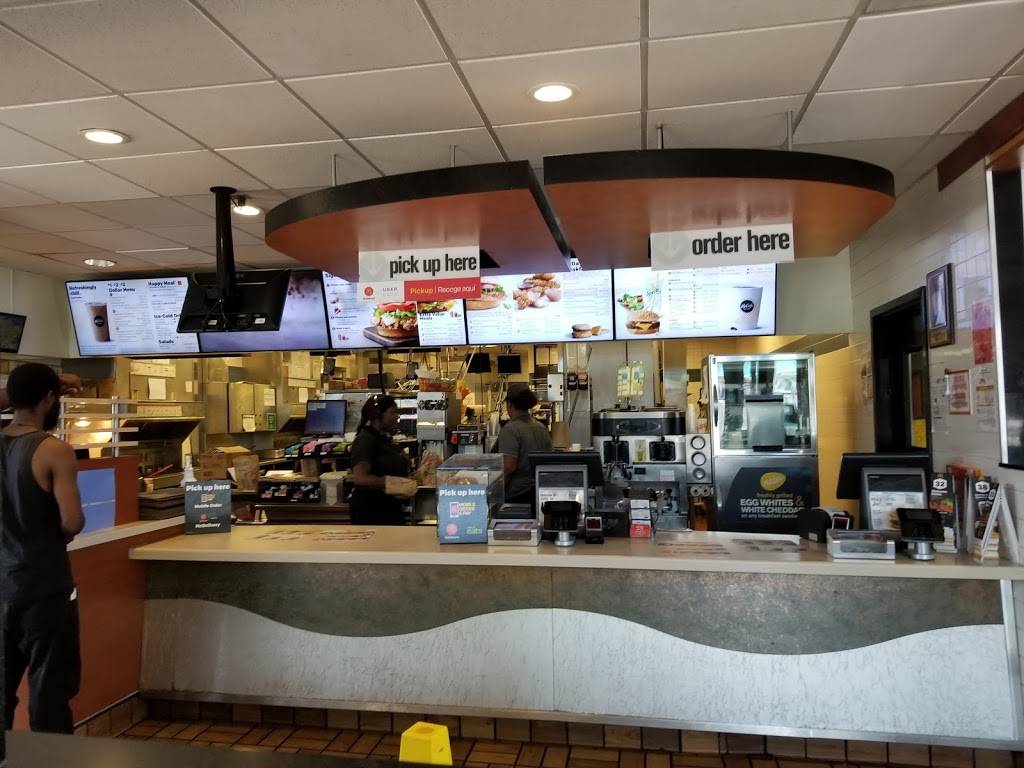 McDonalds | cafe | 5801 Beach Blvd, Jacksonville, FL 32207, USA | 9043960136 OR +1 904-396-0136