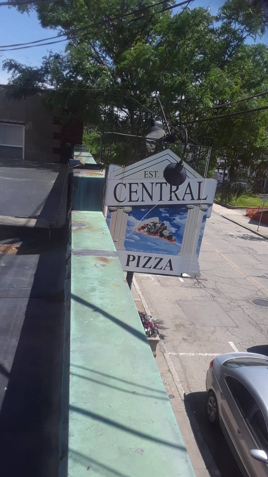 Central Pizza | restaurant | 55 Central St, Southbridge, MA 01550, USA | 5087642541 OR +1 508-764-2541