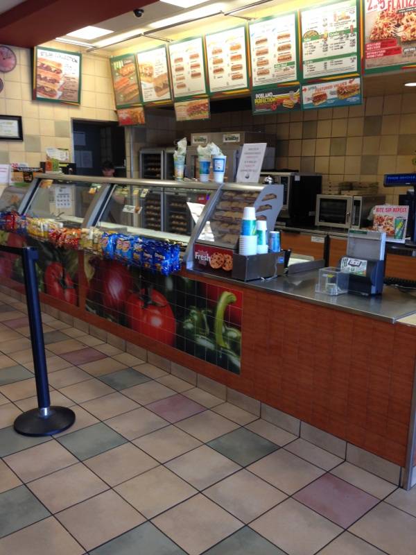 Subway Restaurants | restaurant | 405 N Vineyard Ave Suite E, Ontario, CA 91764, USA | 9093210303 OR +1 909-321-0303