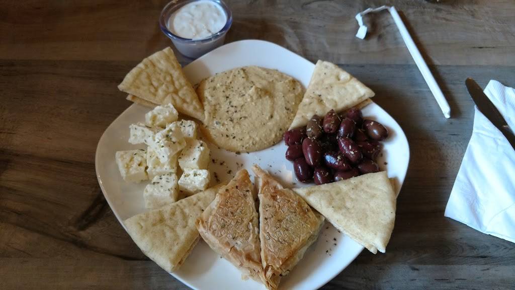 Gracies Mediterranean Cuisine | bakery | 1908 Campbell Rd, La Crosse, WI 54601, USA | 6087845300 OR +1 608-784-5300