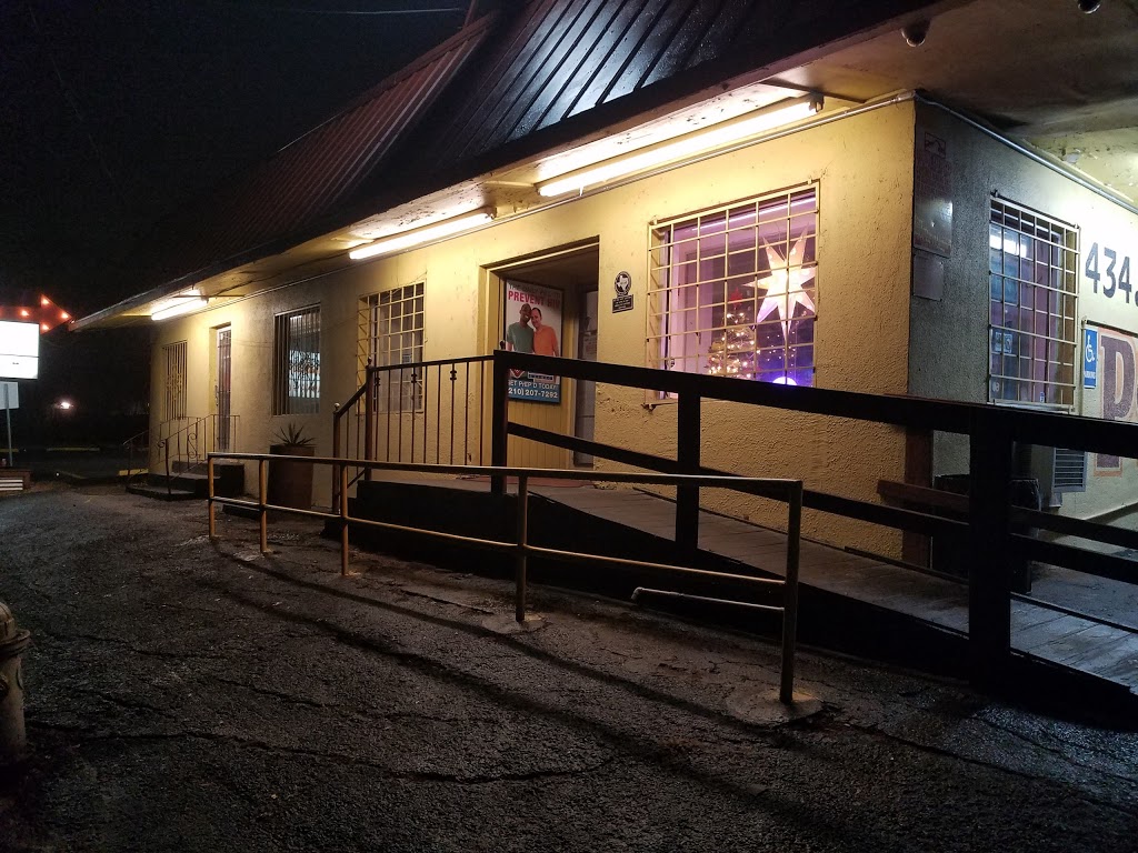 Ramonas Cafe # 1 | bakery | 604 NW 24th St, San Antonio, TX 78207, USA | 2104367100 OR +1 210-436-7100