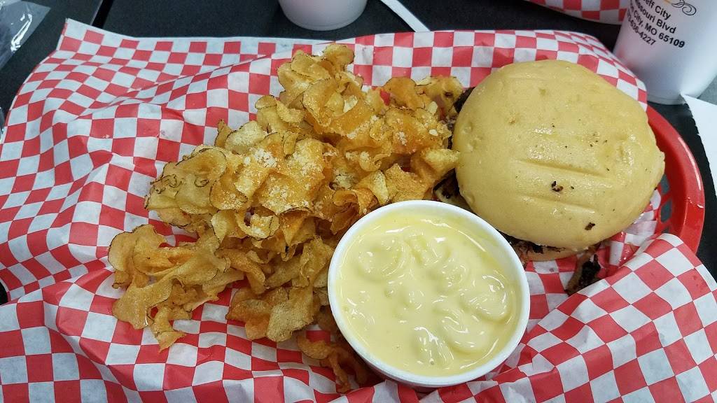 Lutzs BBQ | restaurant | 3505 Missouri Blvd, Jefferson City, MO 65109, USA | 5736364227 OR +1 573-636-4227