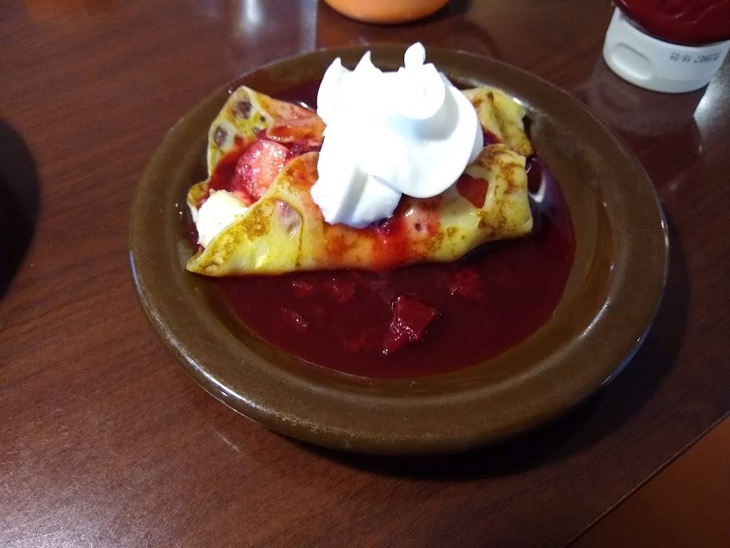 Village Inn | bakery | 6301 University Ave, Cedar Falls, IA 50613, USA | 3192775551 OR +1 319-277-5551