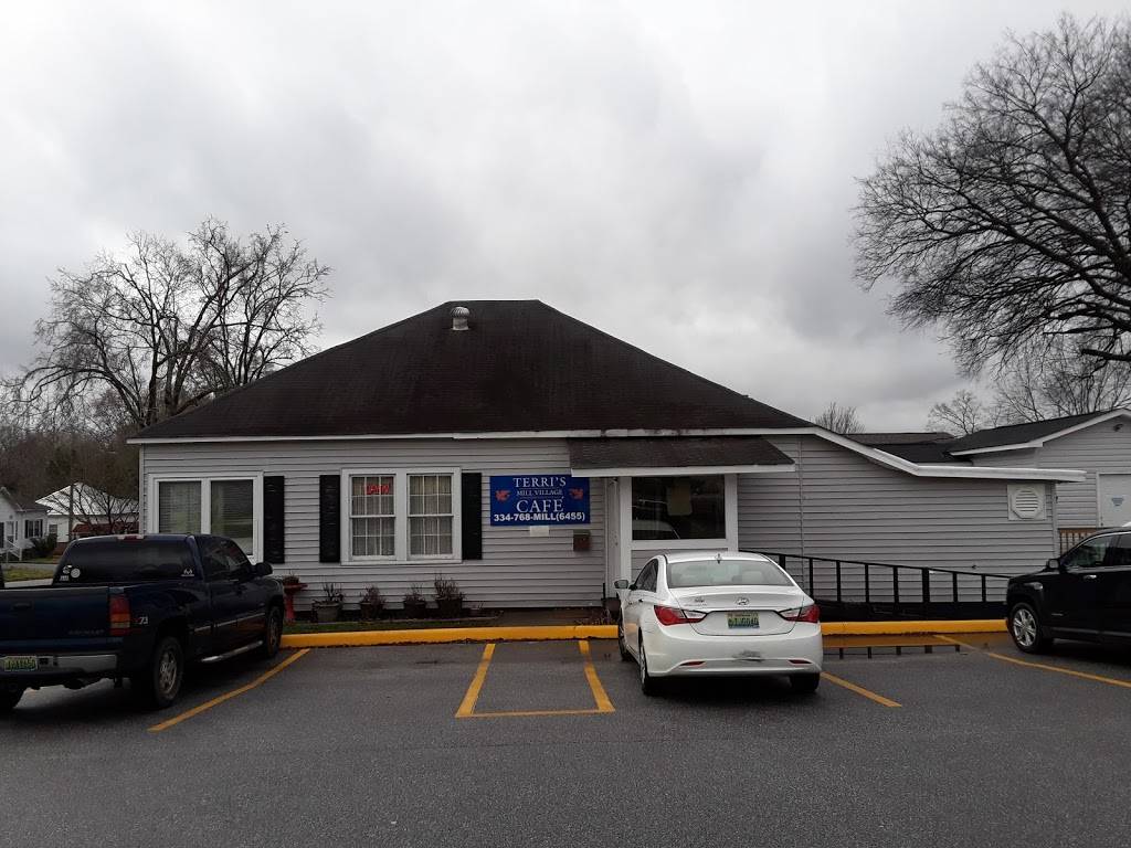 Terris Mill Village cafe | restaurant | 2001 32nd St E, Valley, AL 36854, USA | 3347686455 OR +1 334-768-6455