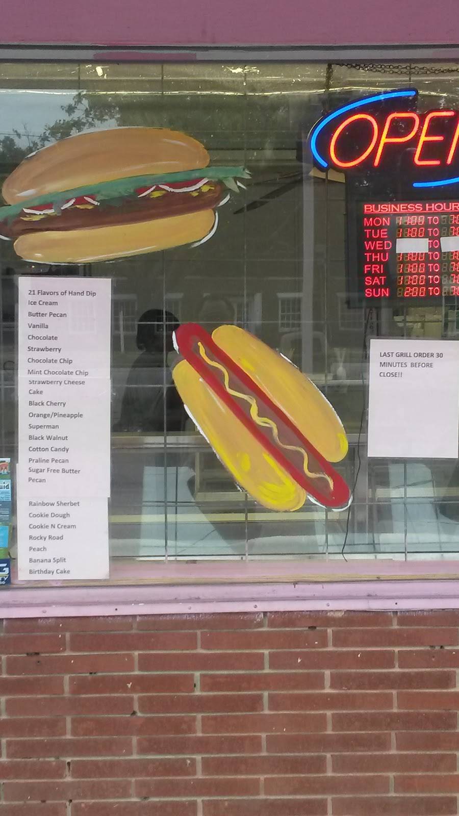 Baskins Kream Kastle | restaurant | 59 Powe St, Cheraw, SC 29520, USA | 8438657026 OR +1 843-865-7026