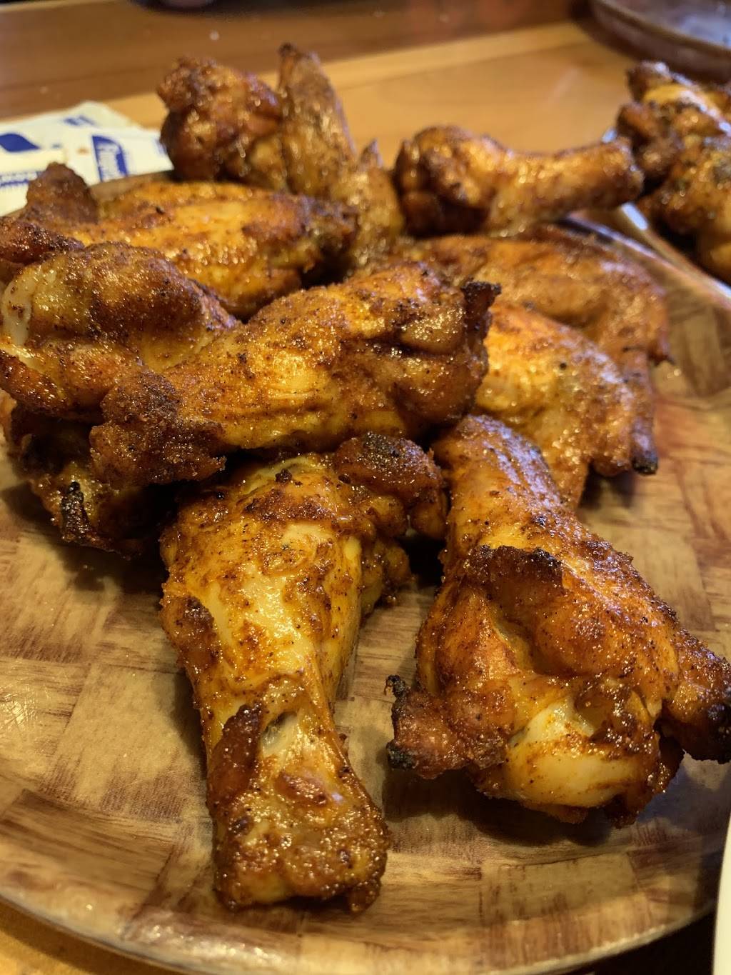 Hooters | restaurant | 5925 South La Grange Road, Countryside, IL 60525, USA | 7083540486 OR +1 708-354-0486